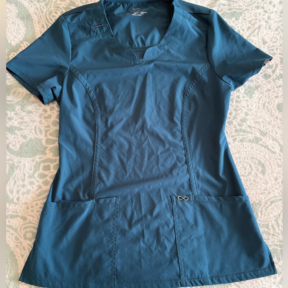 Infinity scrub top